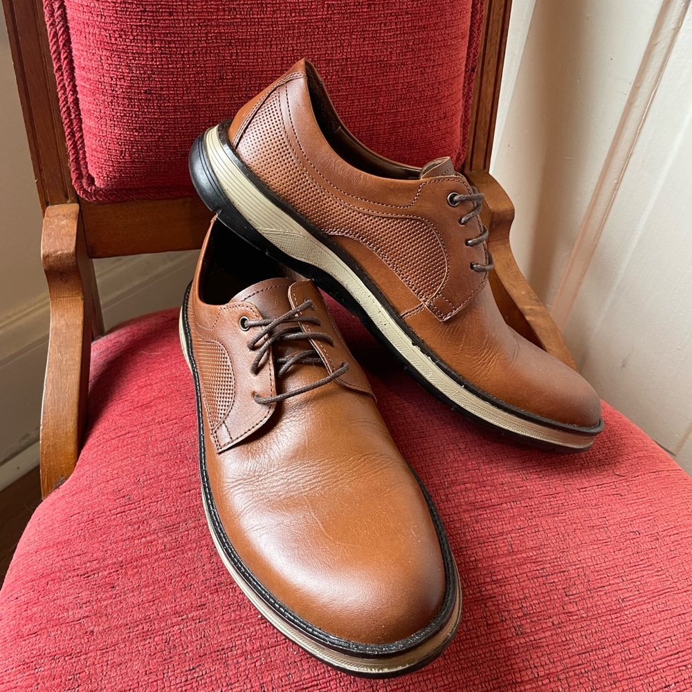 Brown mens dress shoes size 9.5